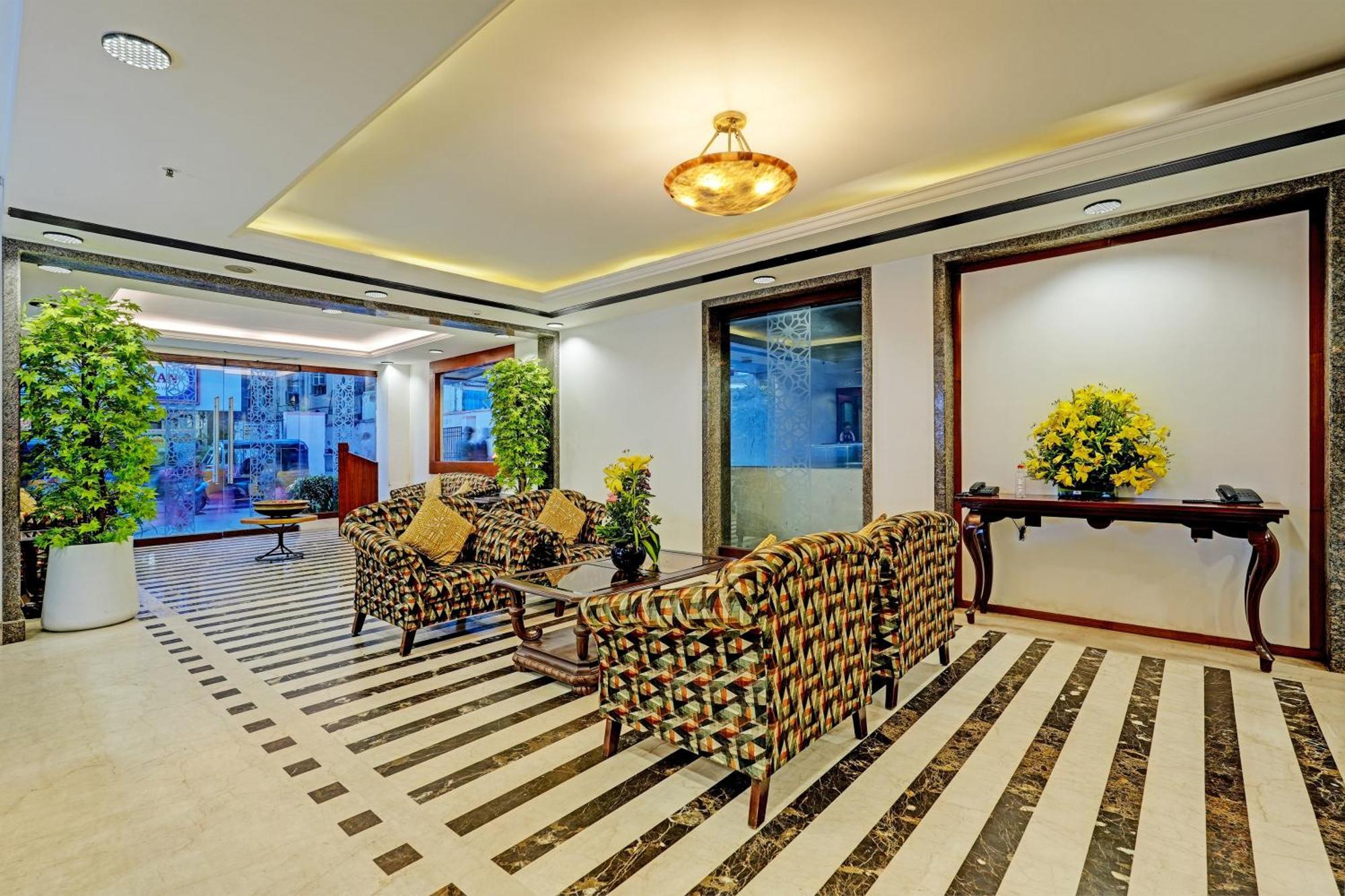 Super Oyo Palette - Hotel Victoria Chennai Bagian luar foto